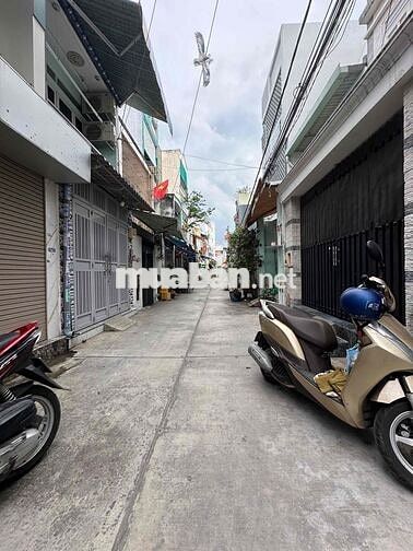 Bán nhà đẹp 3 tầng Bình Tân, 40m3, 3 PN, giá chỉ 4,5 tỷ, sổ riêng,