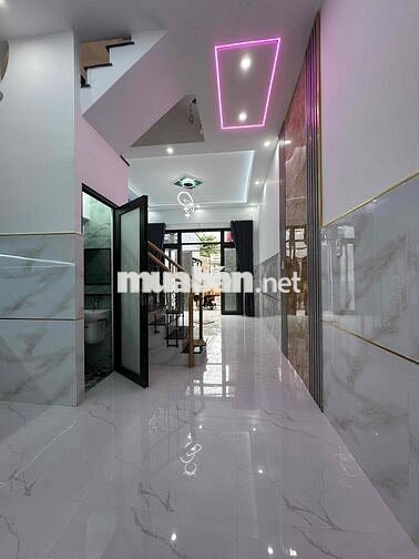 Bán nhà đẹp 3 tầng Bình Tân, 40m3, 3 PN, giá chỉ 4,5 tỷ, sổ riêng,