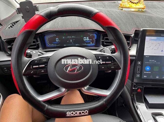 Hyundai Custin 2025 Tiêu Chuẩn 1.5T - 8800 km