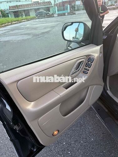 Ford Escape 2005 - 10 km