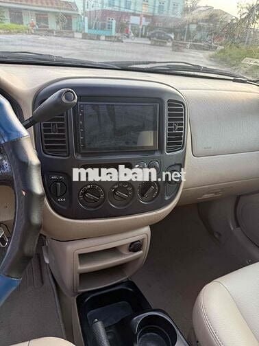 Ford Escape 2005 - 10 km