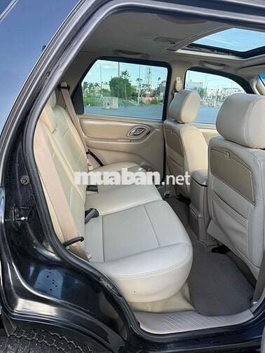 Ford Escape 2005 - 10 km