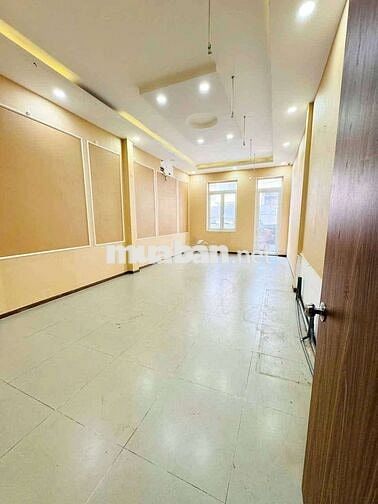 Cho thuê căn biệt thự mặt tiền Bành Văn Trân, p7. Dt. 6x20m 1t 2 lầu