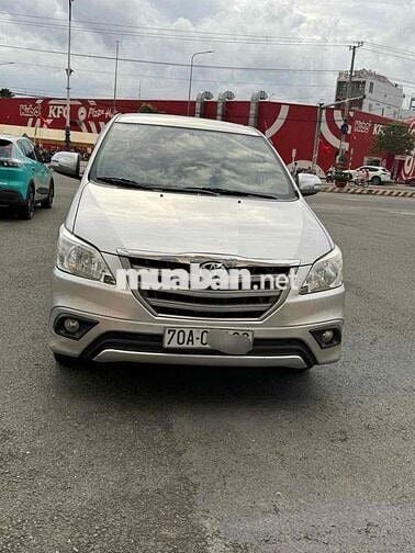 Toyota Innova 2016 2.0E - 95000 km