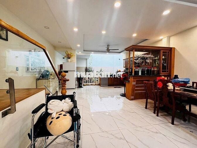 NHÀ CHO THUÊ MT LAM SƠN NGAY SÂN BAY_ 9X20M_ TRỆT 3 LẦU_ SẴN MÁY LẠNH
