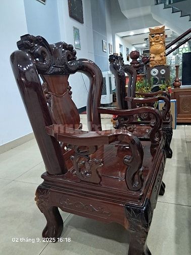 Bán bộ bàn ghế phòng khách bằng gỗ Gỏ đẹp, chất lượng. 