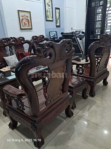 Bán bộ bàn ghế phòng khách bằng gỗ Gỏ đẹp, chất lượng. 