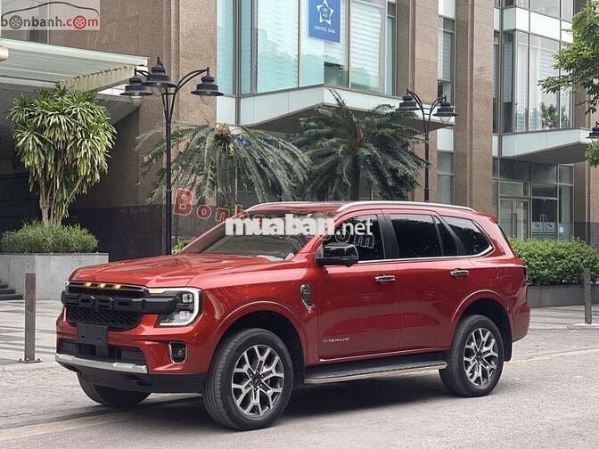 Xe Ford Everest Titanium Plus 2.0L 4x4 AT 2022