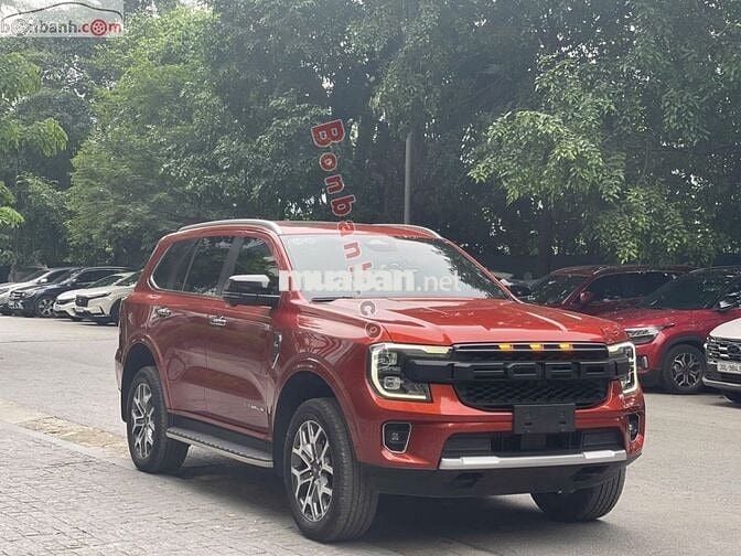 Xe Ford Everest Titanium Plus 2.0L 4x4 AT 2022