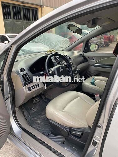 Mitsubishi Grandis 2005 2.4 AT - 200000 km