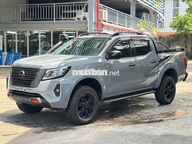 Nissan Navara 2022 Pro-4X 2.3 AT 4WD - 29000 km