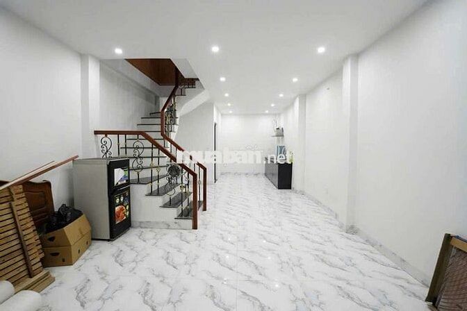 Cho thuê nhà phố Nguyễn Hữu Thọ Linh Đàm Giải Phóng 50m oto 13tr