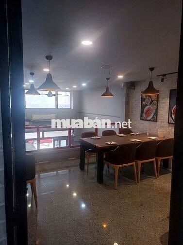 CHO THUÊ NHÀ MẶT TIỀN VÕ VĂN KIỆT PHƯỜNG CÔ GIANG QUẬN 1
