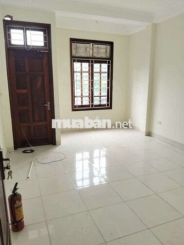 Cho thuê nhà phố Nguyễn Hữu Thọ Linh Đàm Giải Phóng 50m oto 13tr