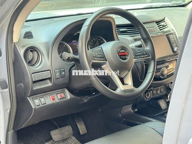 Nissan Navara 2022 Pro-4X 2.3 AT 4WD - 29000 km