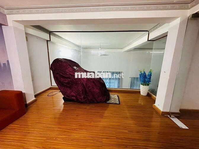 Nhà 1T, 2 lầu, 4 p ngủ, gần KCN Tân Bình, giá9tr,cọc 2 tháng
