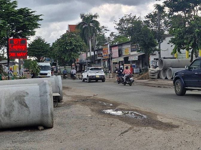 Bán 225m đất giá 11.2 tỷ -  đường Lò Lu – P. Trường Thạnh Q9