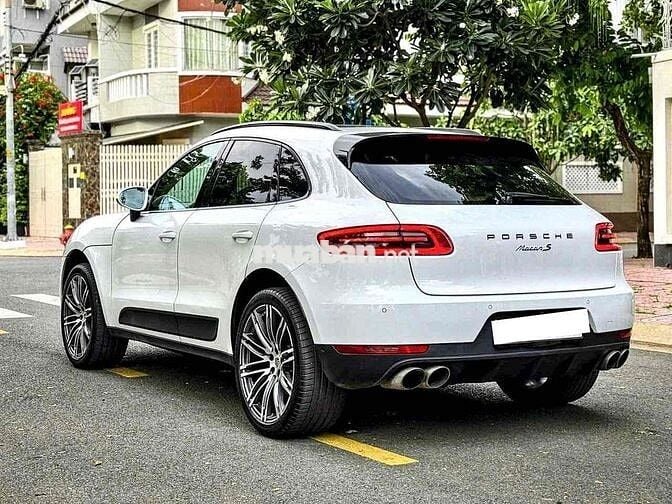 Porsche Macan S 3.0 V6 model 2015