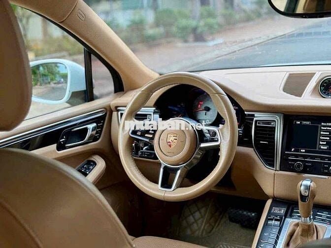 Porsche Macan S 3.0 V6 model 2015