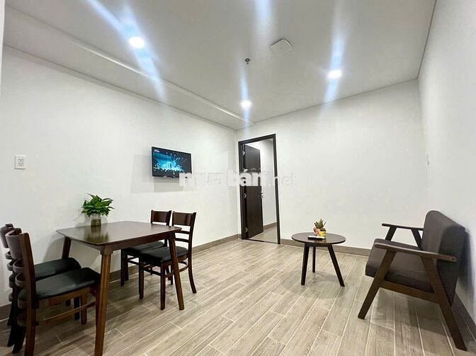 Cho thuê căn hộ 2 phòng ngủ ngay cầu Rồng