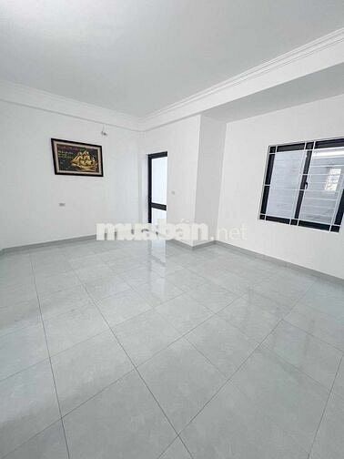 Bán nhà phố Đàm Quang Trung chủ tự xây gần siêu thị Aeon Long Biên