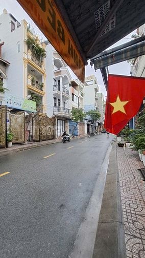 Bán nhà mặt tiền 79 Ca Văn Thỉnh, Tân Bình, 79m2, ngang gần 5m, giá rẻ