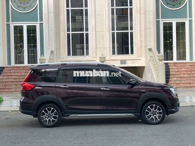 Xe gia đình Suzuki XL 7 2023 1.5 AT full hãng 1v