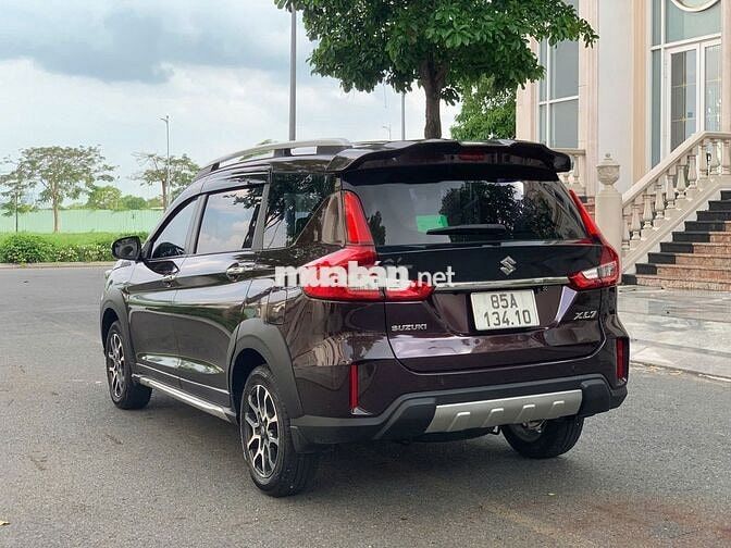Xe gia đình Suzuki XL 7 2023 1.5 AT full hãng 1v