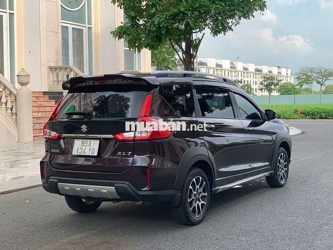 Xe gia đình Suzuki XL 7 2023 1.5 AT full hãng 1v