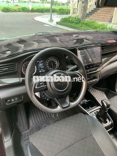 Xe gia đình Suzuki XL 7 2023 1.5 AT full hãng 1v