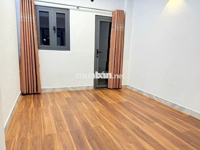 Cho thuê nhà 1 trệt 1 lầu hẻm 09 Bùi Thị Xuân, Q.1 cạnh công viên