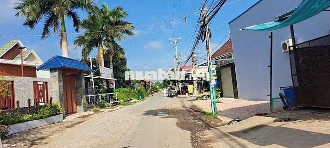 ĐẤT VƯỜN 1100M2 CÓ THỔ CƯ. ĐƯỜNG XEHƠI. XÃTÂN CHÁNH. CẦN ĐƯỚC. LONG AN