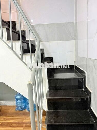 Cho thuê nhà 1 trệt 1 lầu hẻm 09 Bùi Thị Xuân, Q.1 cạnh công viên