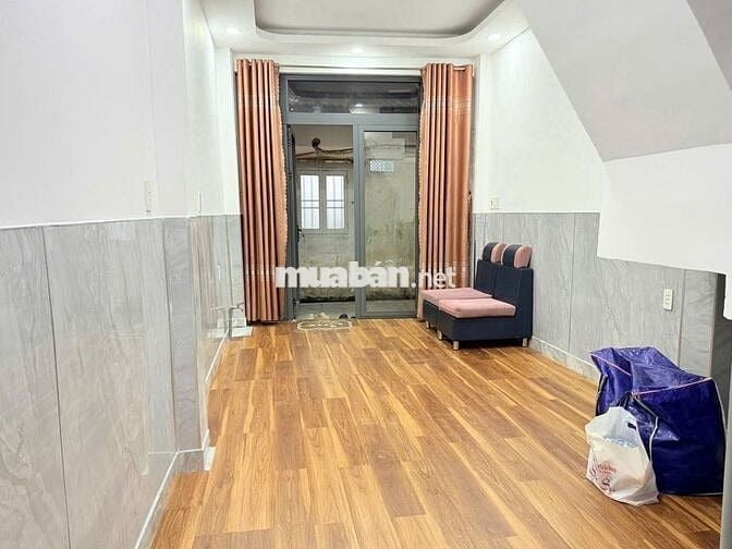 Cho thuê nhà 1 trệt 1 lầu hẻm 09 Bùi Thị Xuân, Q.1 cạnh công viên