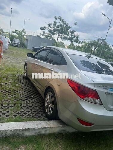 Hyundai Accent 2013 1.4 AT - 120000 km