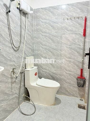 Cho thuê nhà 1 trệt 1 lầu hẻm 09 Bùi Thị Xuân, Q.1 cạnh công viên