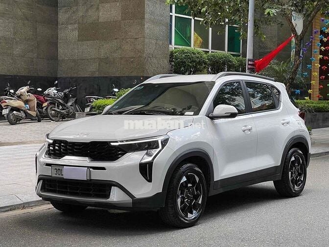 Kia Sonet 2024 - 6800 km