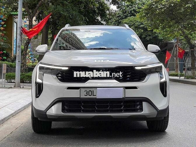 Kia Sonet 2024 - 6800 km