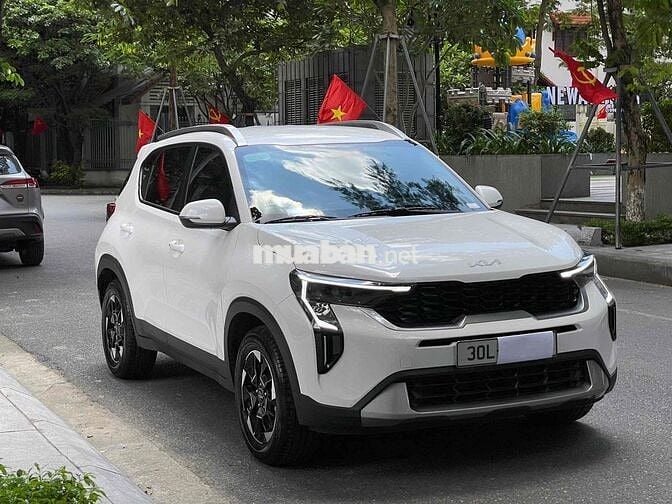 Kia Sonet 2024 - 6800 km