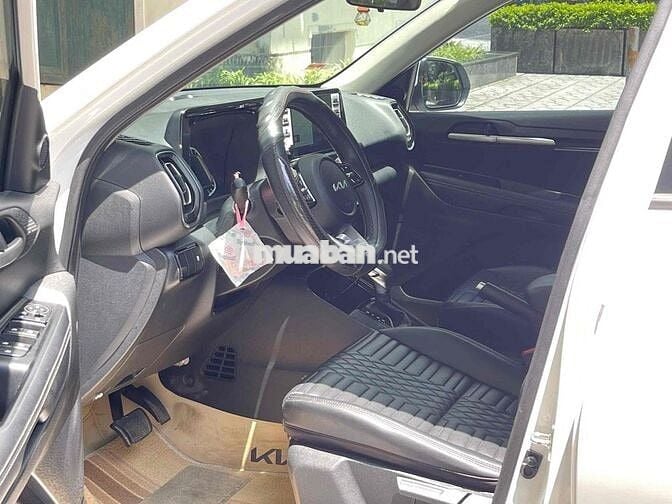 Kia Sonet 2024 - 6800 km