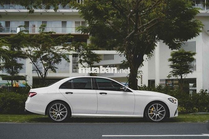 Mercedes E300 AMG V1 2022 Siu Đẹp