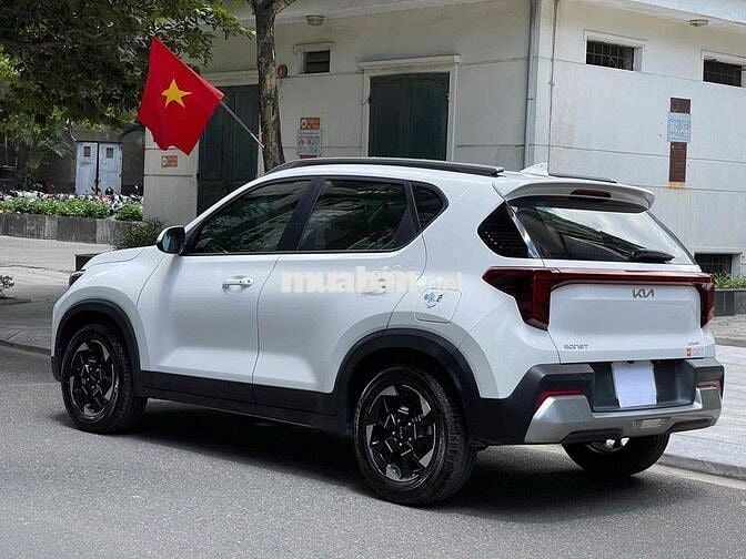 Kia Sonet 2024 - 6800 km