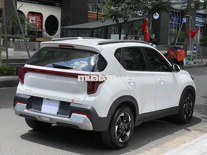 Kia Sonet 2024 - 6800 km
