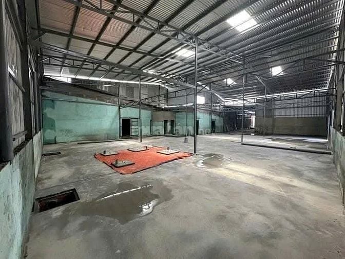 Cho thuê 2 kho xưởng 400 và 600m2. Gần UBND xã XTS hocmon