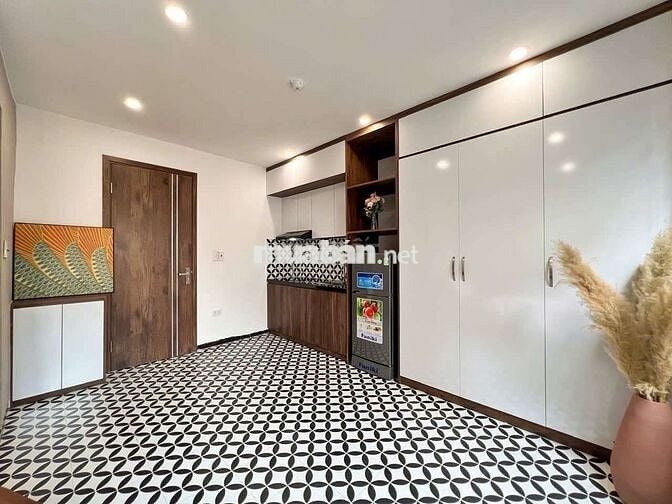 Siêu Hot CCMN 30m2 Full nội thất. Thang máy, Rộng thoáng tại Hào Nam