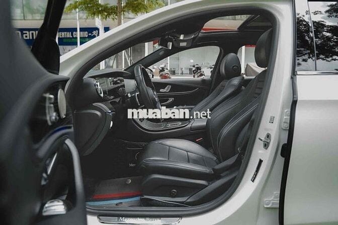 Mercedes E300 AMG V1 2022 Siu Đẹp