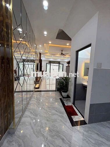 CÒN 1 CĂ,N R,Ẻ NH,ẤT KHU VỰC PHÚ THUẬN QUẬN 7.