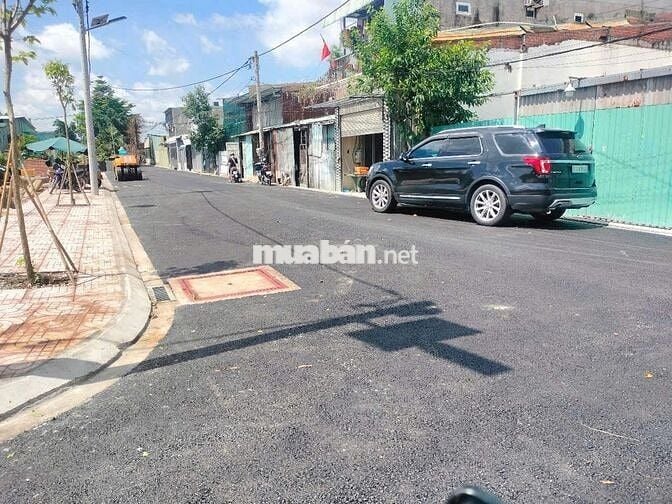 Bán lô đất đẹp 110m2 ngay Thạnh Xuân 25 -mặt tiền trước 12m, XD tự do