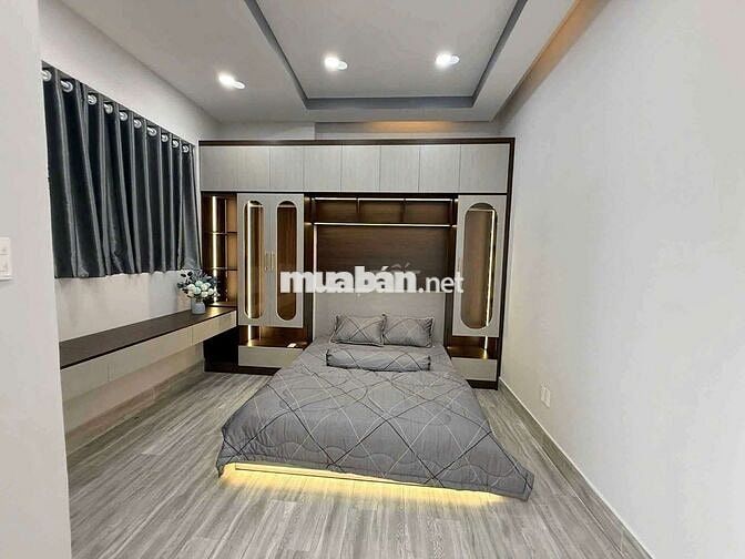 CÒN 1 CĂ,N R,Ẻ NH,ẤT KHU VỰC PHÚ THUẬN QUẬN 7.