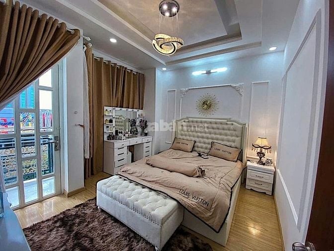 Chủ hạ giá bán gấp căn nhà 3/2 - Quận 10 - Giá hạ còn 5 tỷ 890